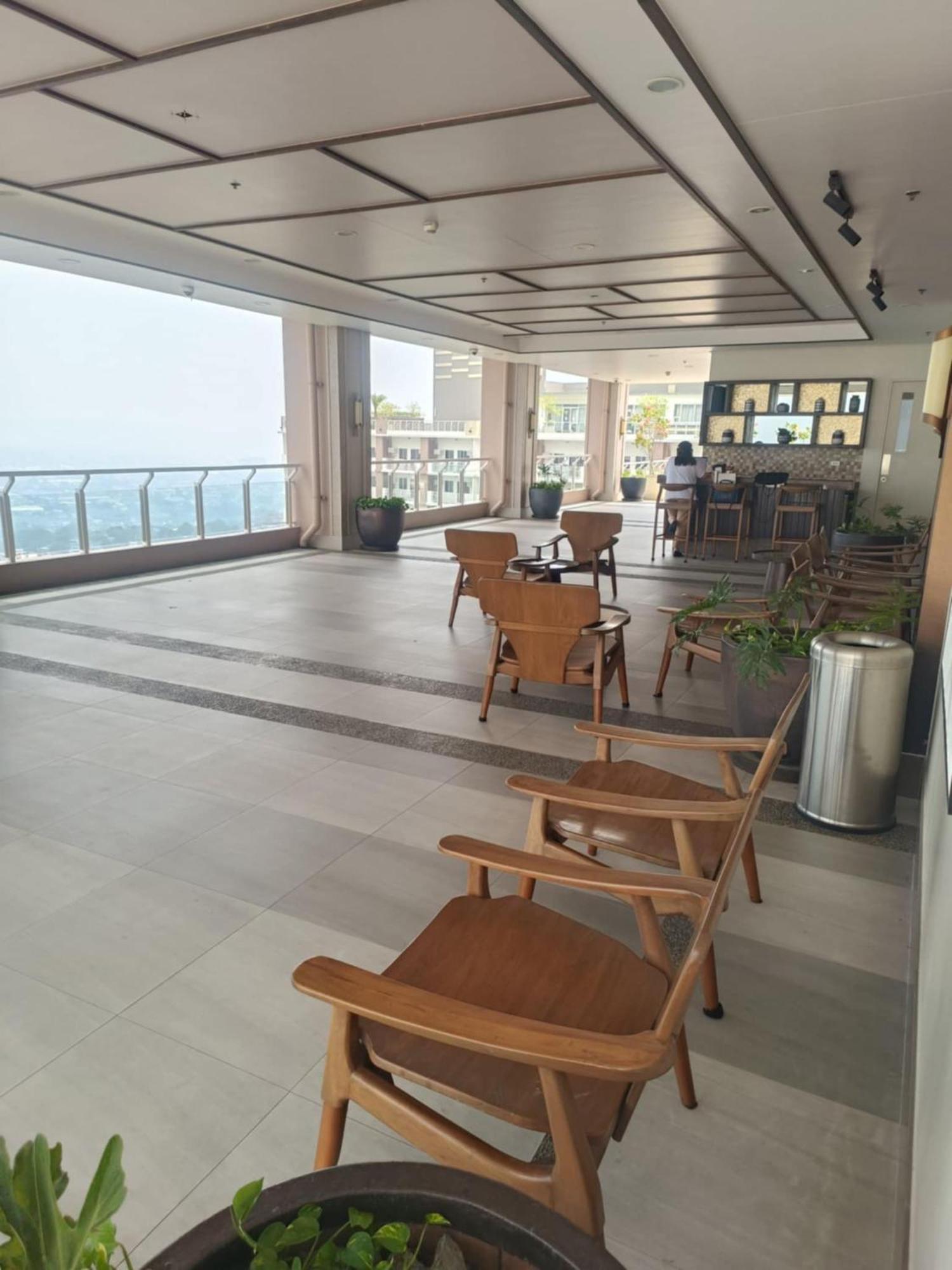 Infina Towers Cidade Quezon Exterior foto